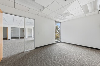 11555 Sorrento Valley Rd, San Diego, CA for lease Interior Photo- Image 1 of 11