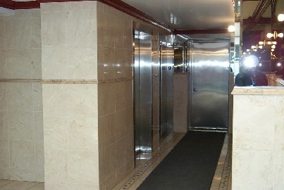 109 W 38th St, New York, NY for lease - Lobby - Image 2 of 4