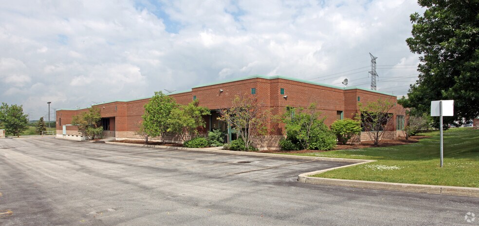 210 Shields Ct, Markham, ON for lease - Building Photo - Image 2 of 2