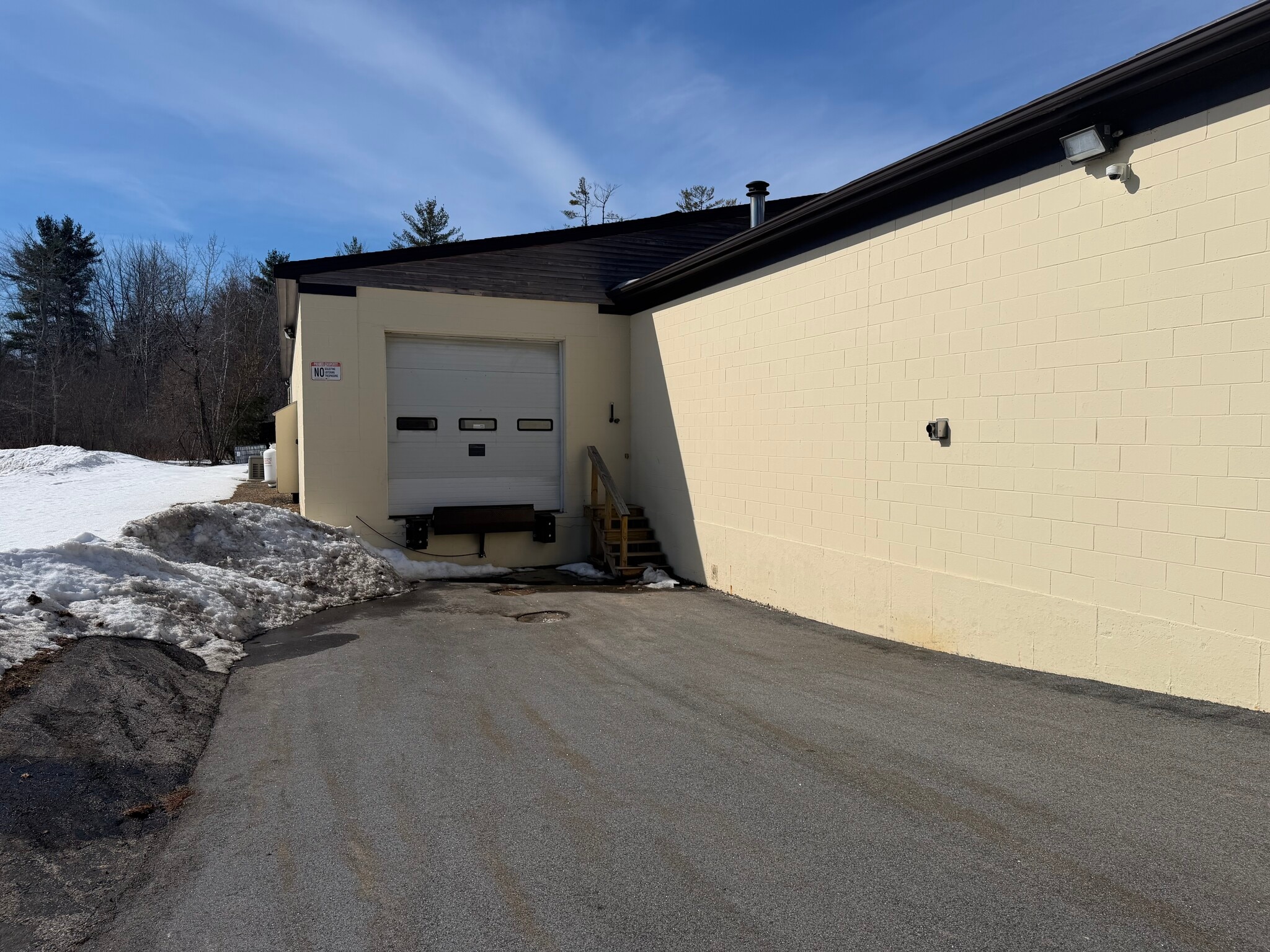 37-41 Evergreen Dr, Portland, ME for lease Interior Photo- Image 1 of 7