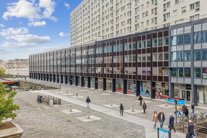 18-32 Terrasse Bellini, Puteaux à vendre - Photo du bâtiment - Image 3 de 14