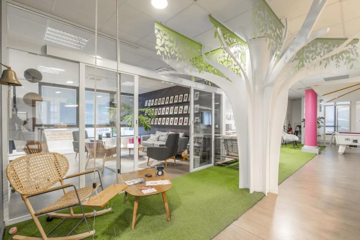 Office in Versailles for sale Building Photo- Image 1 of 35