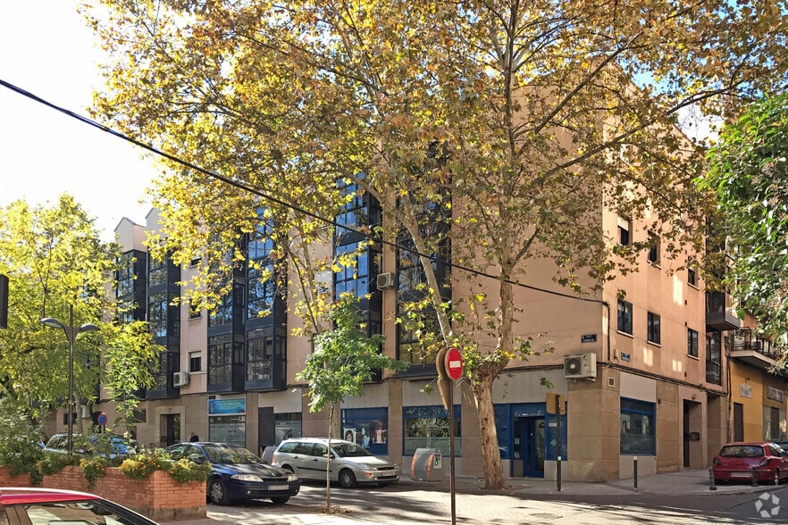 Calle Buitrago, 1, Alcorcón, Madrid for lease - Primary Photo - Image 1 of 2