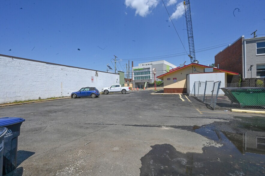 1239 Mount Olivet Rd NE, Washington, DC à louer - Photo du bâtiment - Image 3 de 9