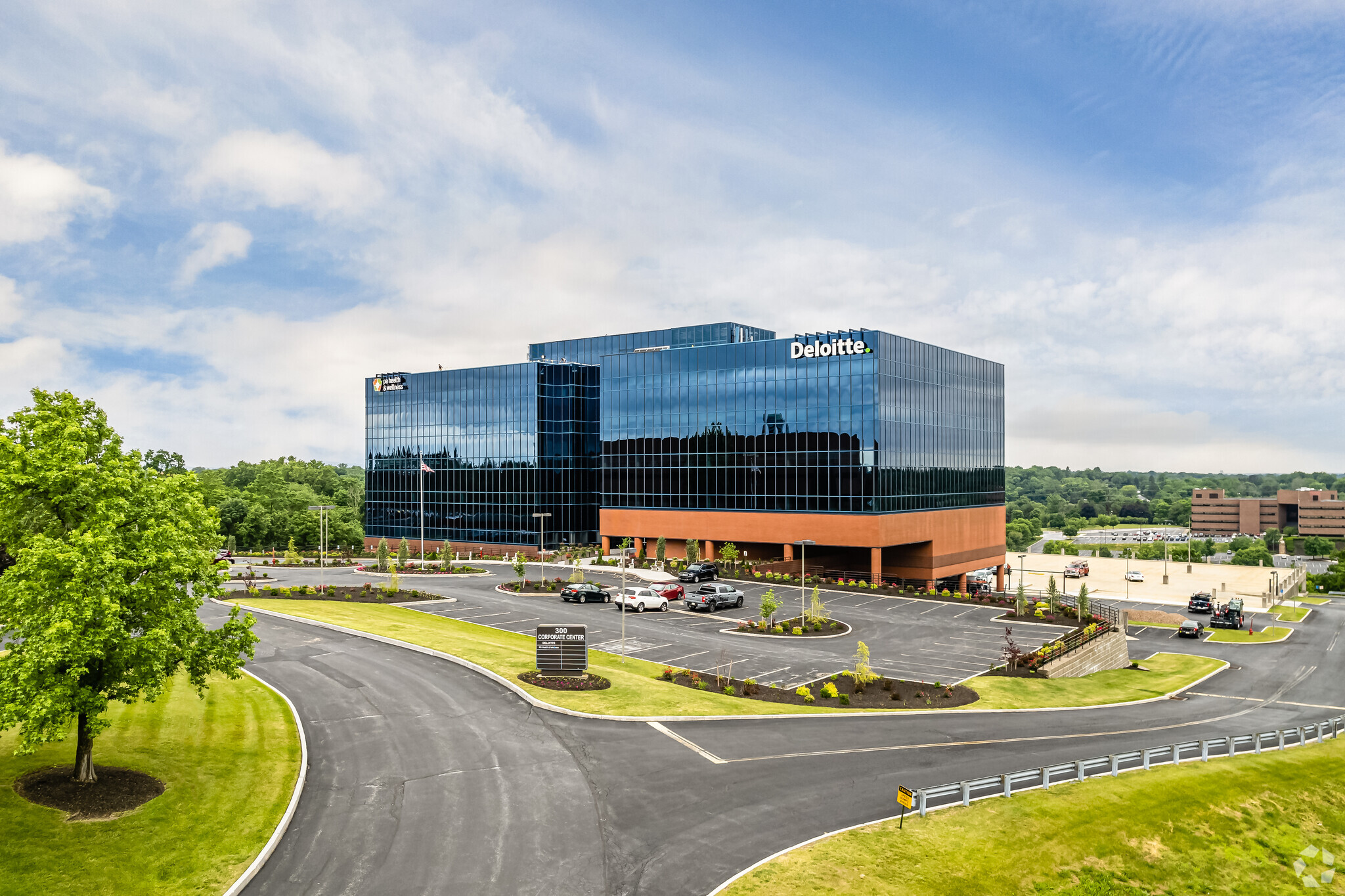 150 Corporate Center Dr, Camp Hill, PA à louer Photo du bâtiment- Image 1 de 51