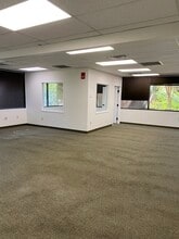 301 S Perimeter Park Dr, Nashville, TN for lease Interior Photo- Image 2 of 7