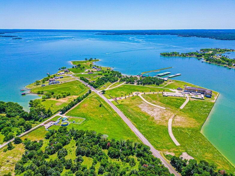 Spur 294, Corsicana, TX à vendre - Photo principale - Image 1 de 8