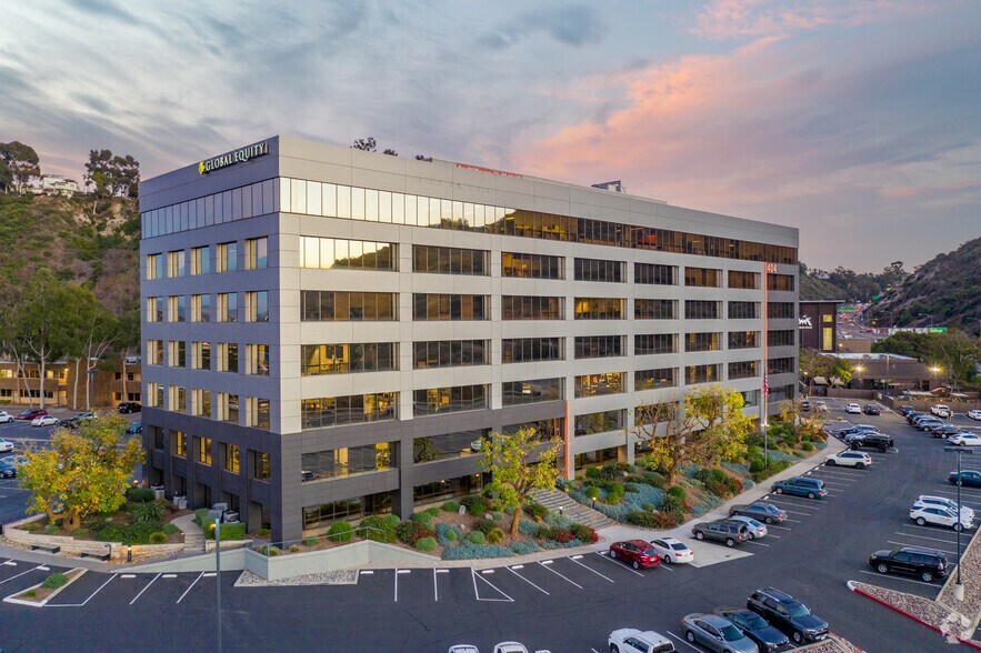 404 Camino del Rio S, San Diego, CA à louer - Photo du bâtiment - Image 1 de 14