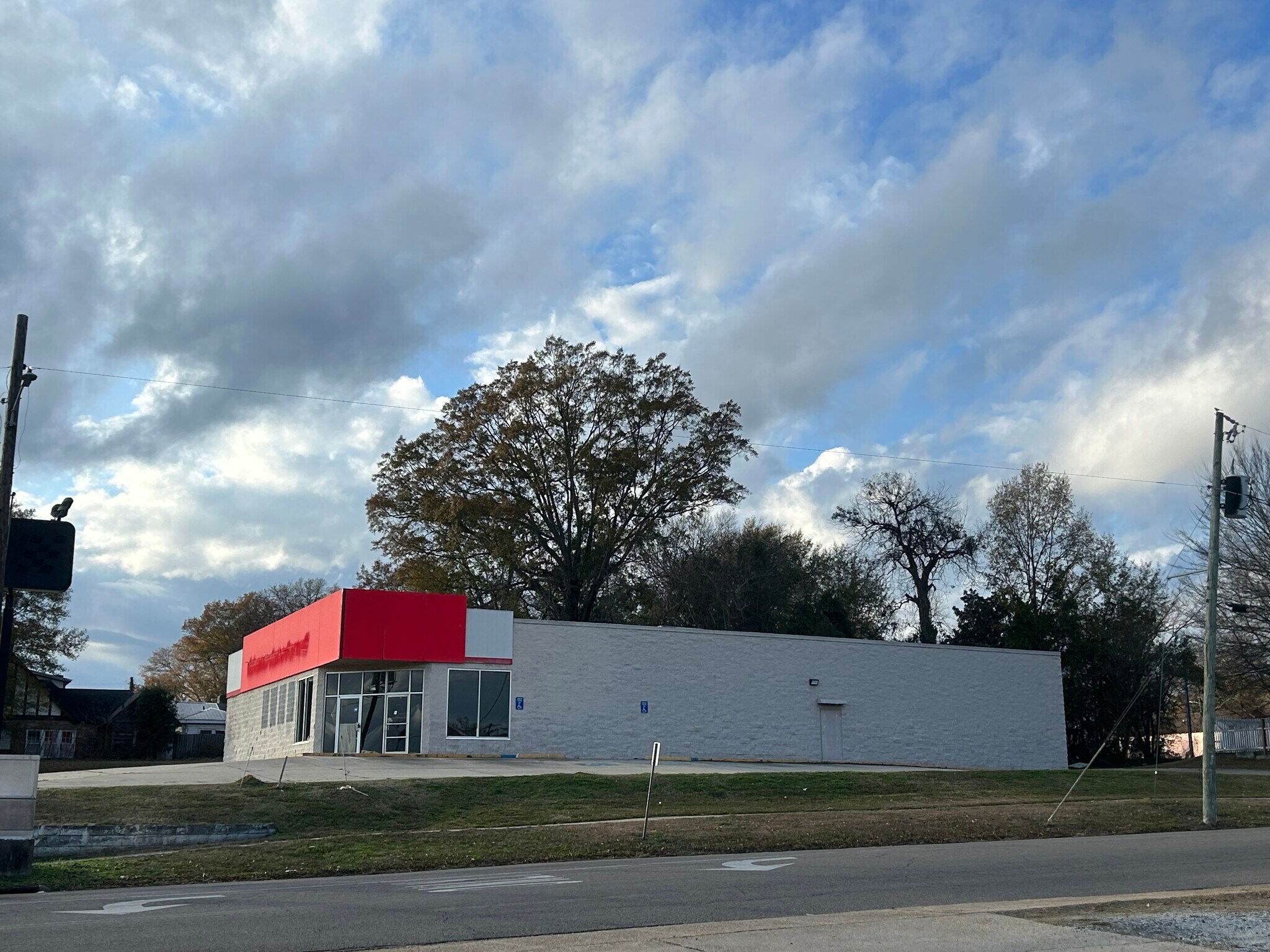 2906 8th St, Meridian, MS for sale Primary Photo- Image 1 of 8