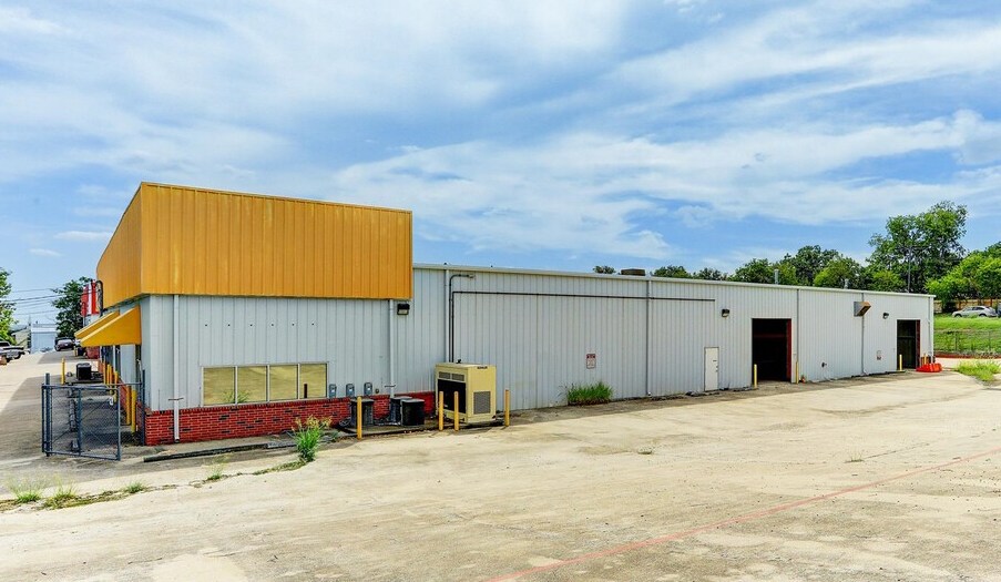 10630 Joseph Clayton Dr, Austin, TX à vendre - Photo du bâtiment - Image 1 de 22