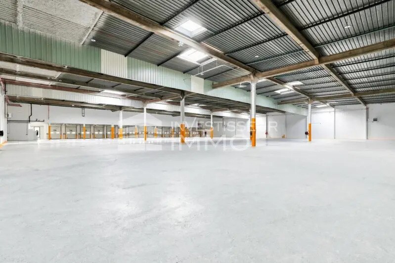 Flex in Trappes for lease - Interior Photo - Image 3 of 7