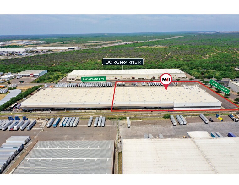 417 Union Pacific Blvd, Laredo, TX à louer - Aérien - Image 2 de 8