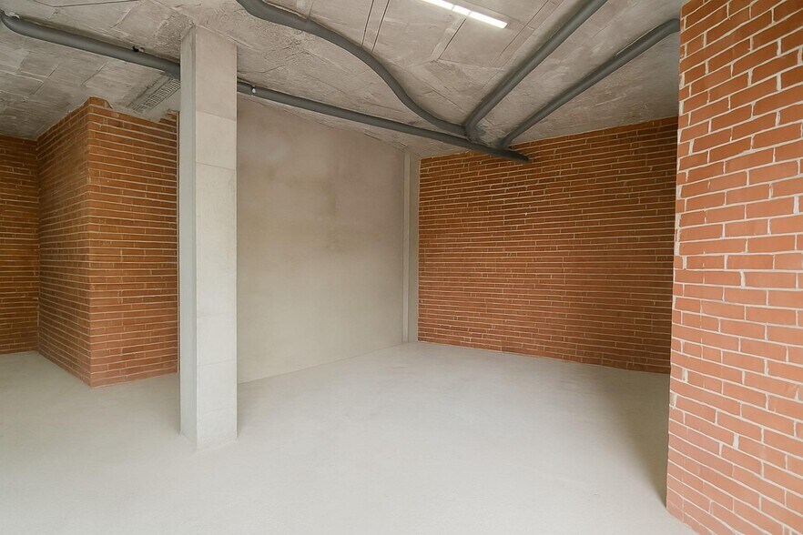 Retail in Paterna for sale - Building Photo - Image 2 of 7