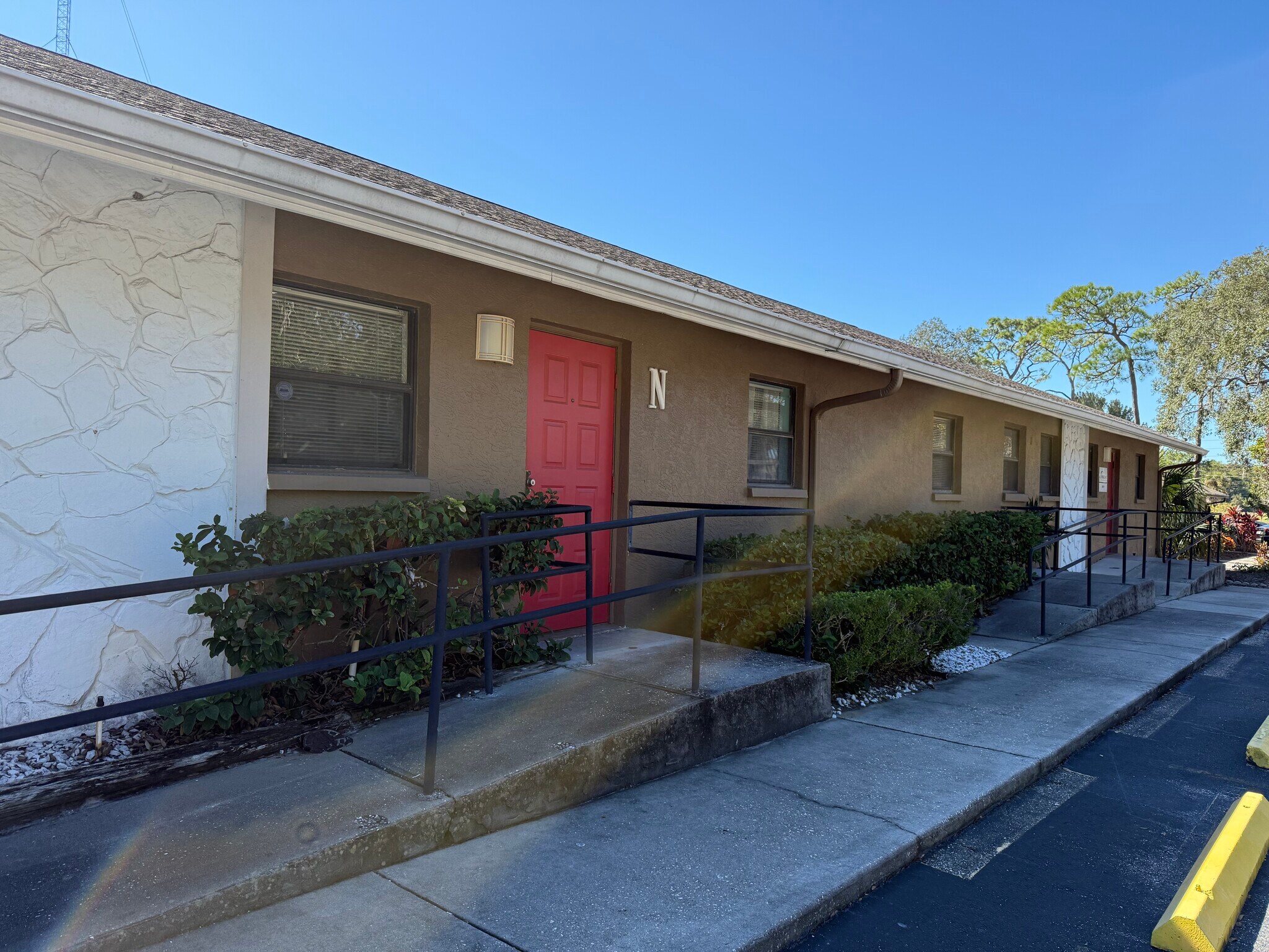 1501 S Pinellas Ave, Tarpon Springs, FL à louer Photo du bâtiment- Image 1 de 25