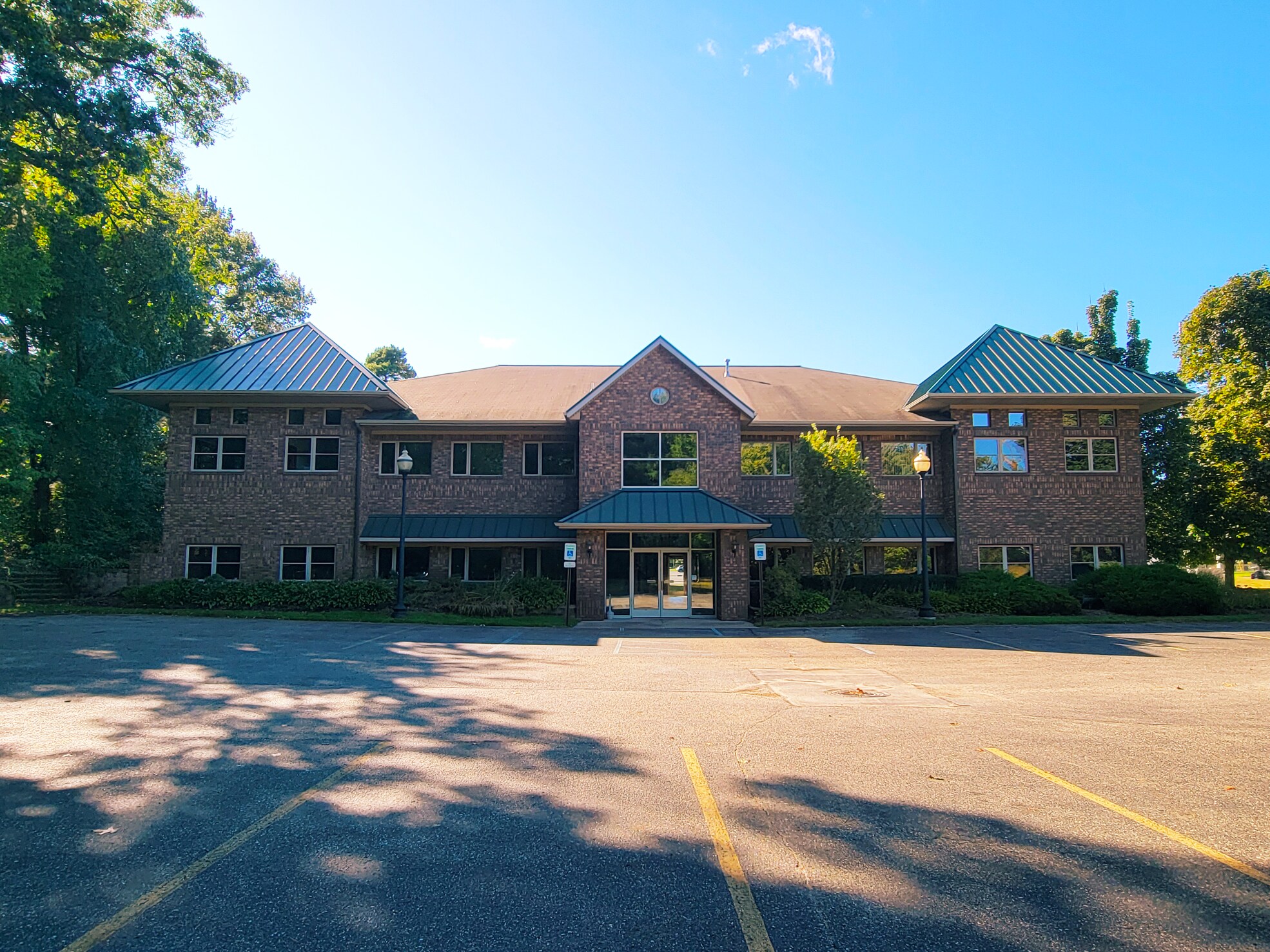 12930 James St, Holland, MI à louer Photo du bâtiment- Image 1 de 9