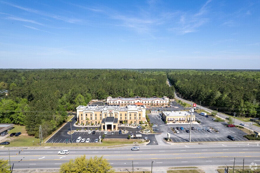 70 Wallace Martin Dr, Hinesville, GA à vendre - Aérien - Image 2 de 5