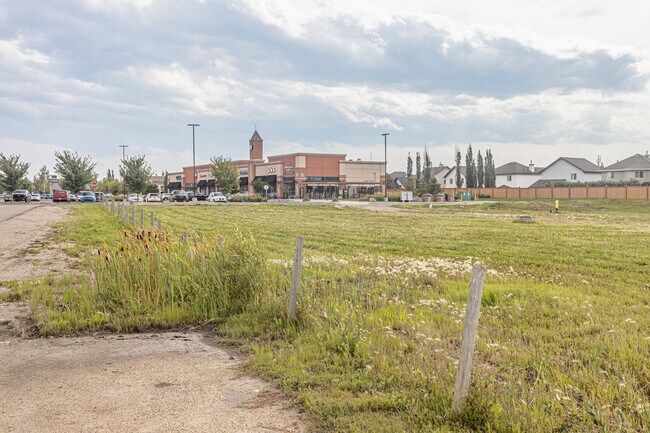 Plus de détails pour 6304 50th St, Beaumont, AB - Commerce de détail à louer