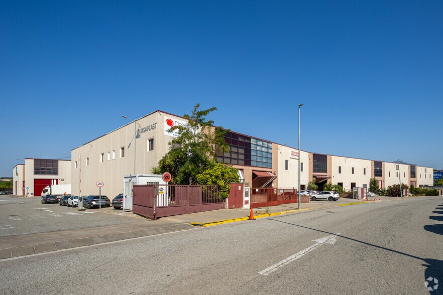 Industrial in Abrera, Barcelona for lease - Primary Photo - Image 1 of 2