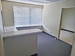 4041 Mississippi Ave, Cahokia, IL for lease Interior Photo- Image 2 of 6