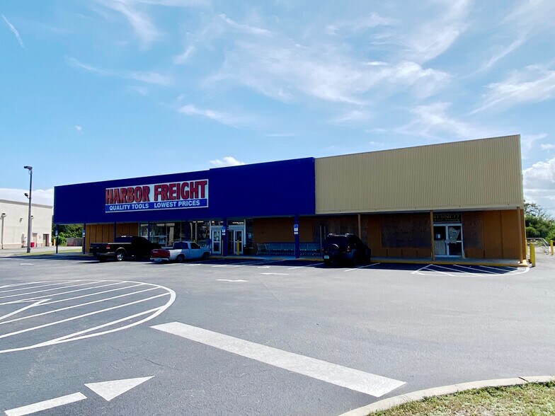 2935-2959 Garden St, Titusville, FL à louer - Photo du bâtiment - Image 2 de 4