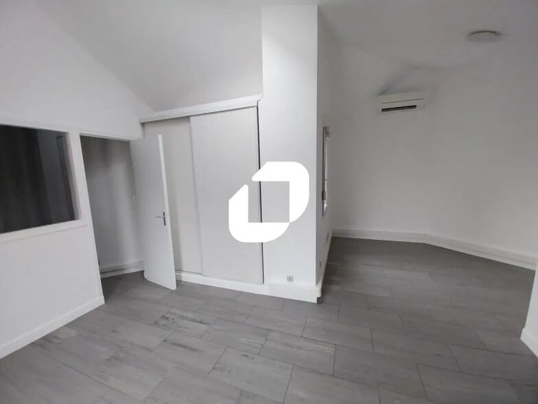 Bureau dans Bry-sur-Marne à louer - Photo intérieure - Image 2 de 6