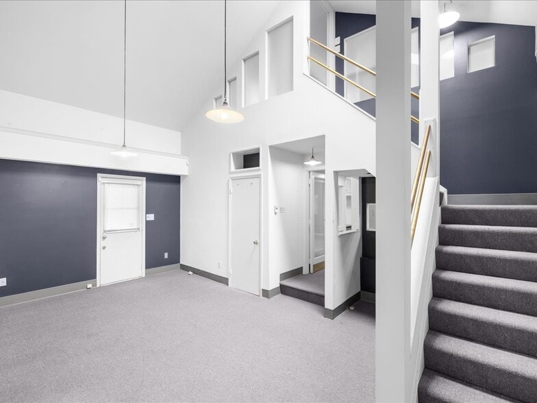 7950 Fort Smallwood Rd, Baltimore, MD for lease - Interior Photo - Image 2 of 17