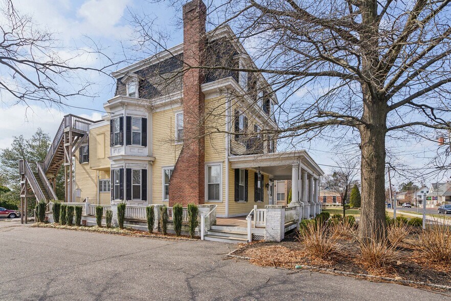 210 W Main St, Moorestown, NJ à vendre - Photo du bâtiment - Image 2 de 3