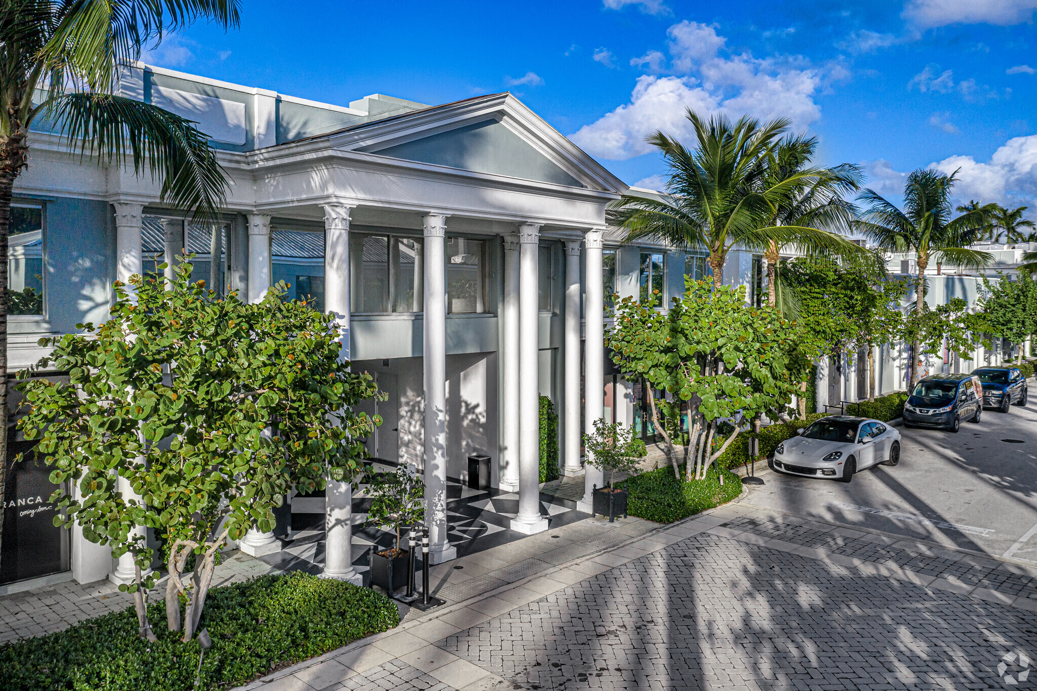 70 Royal Poinciana Plz, Palm Beach, FL for lease Building Photo- Image 1 of 35