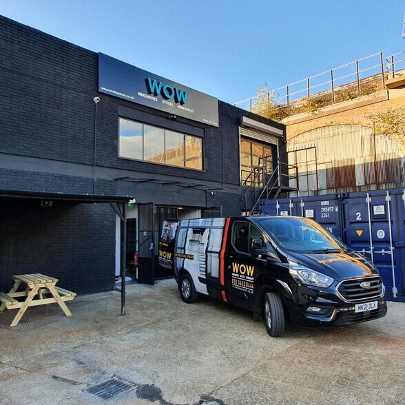 7-9 Ingate Pl, London for lease - Building Photo - Image 3 of 12