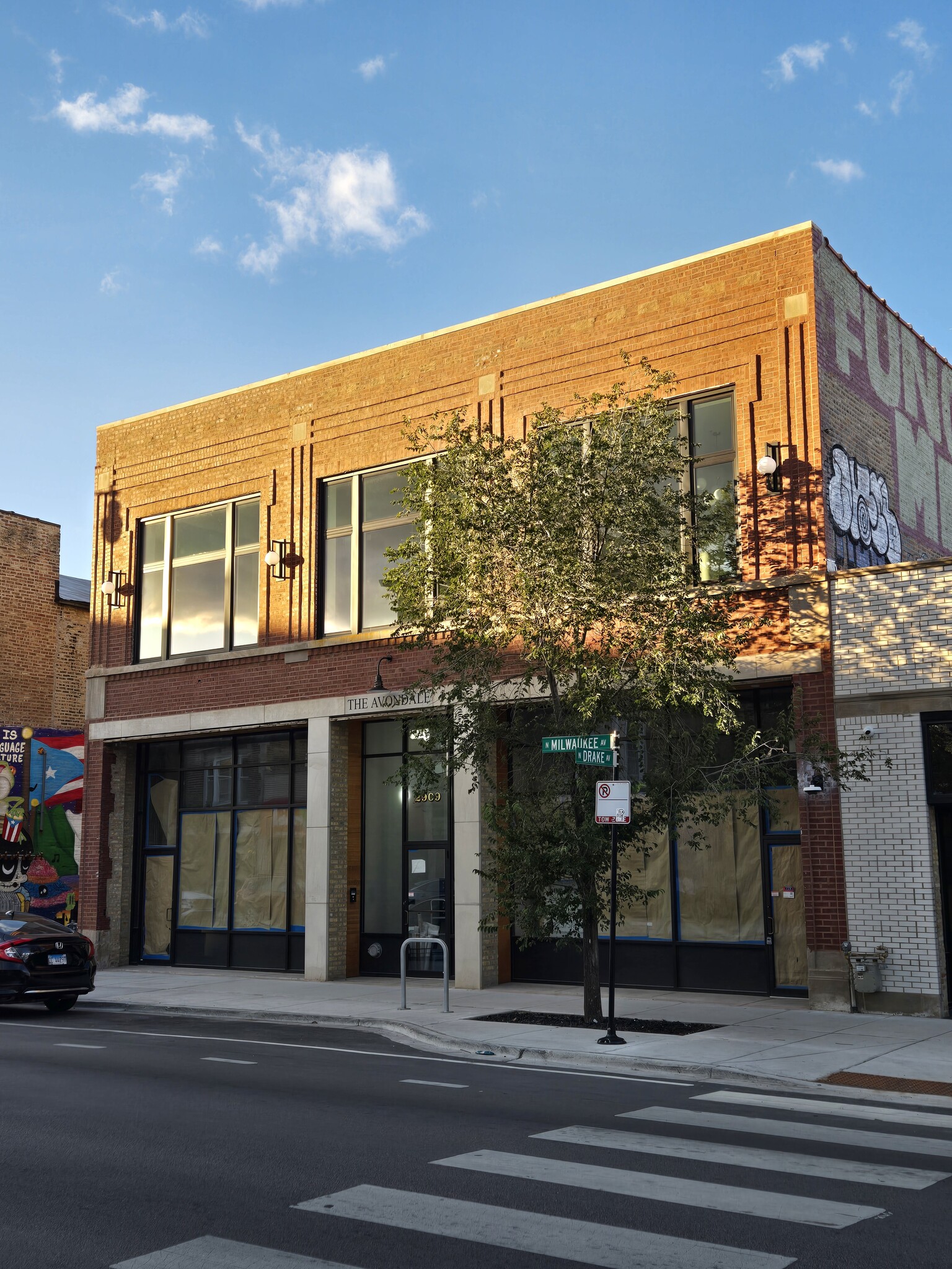 2909 N Milwaukee Ave, Chicago, IL for lease Building Photo- Image 1 of 9