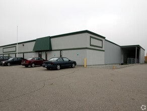 1161 58th St SW, Wyoming, MI à vendre Photo du bâtiment- Image 2 de 7