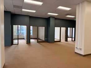 610 SW Broadway, Portland, OR for lease Interior Photo- Image 2 of 3