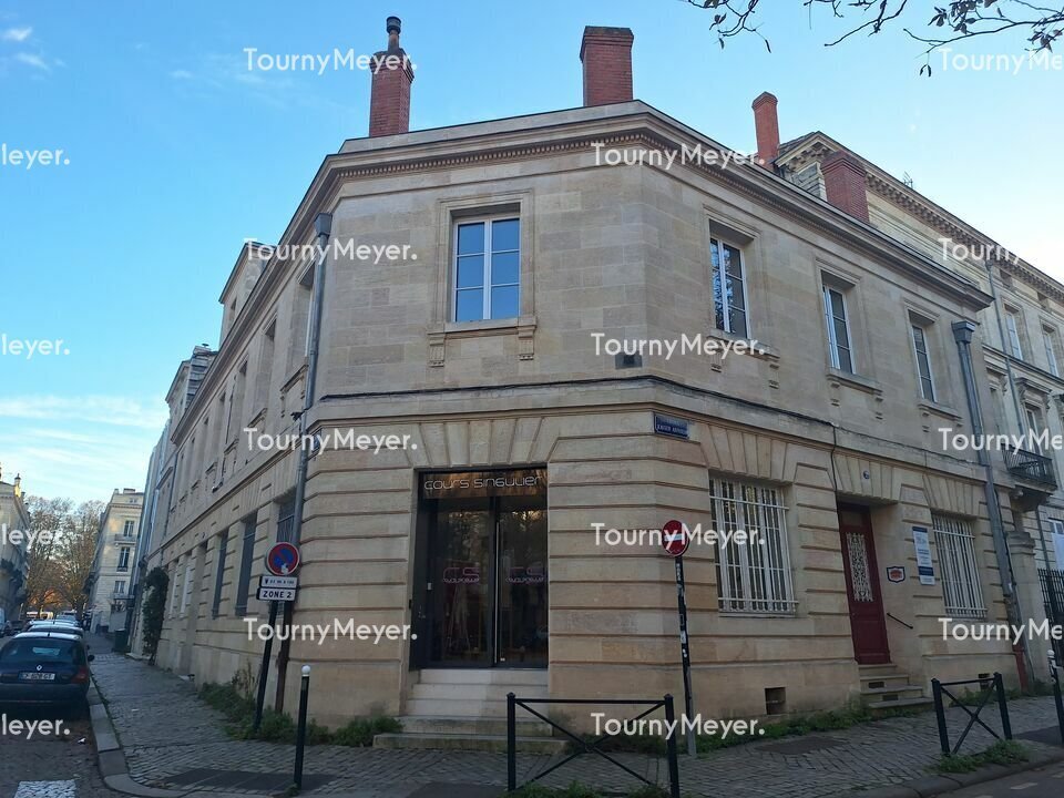 Office in Bordeaux for lease Building Photo- Image 1 of 7