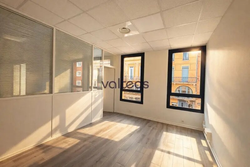 18 Rue De Bayard, Toulouse for lease - Interior Photo - Image 3 of 7