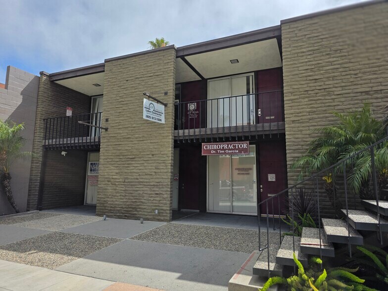 228 S A St, Oxnard, CA à vendre - Photo du bâtiment - Image 2 de 18