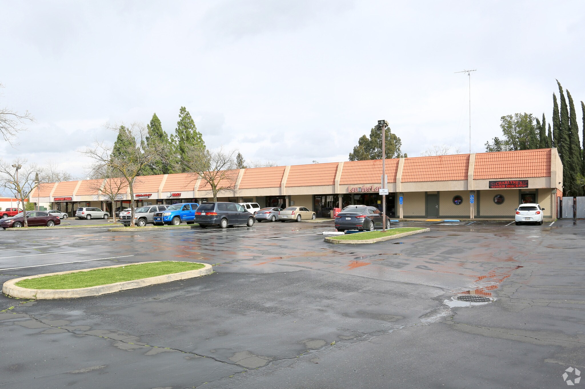 3270-3290 Northgate Blvd, Sacramento, CA à louer Photo du bâtiment- Image 1 de 7