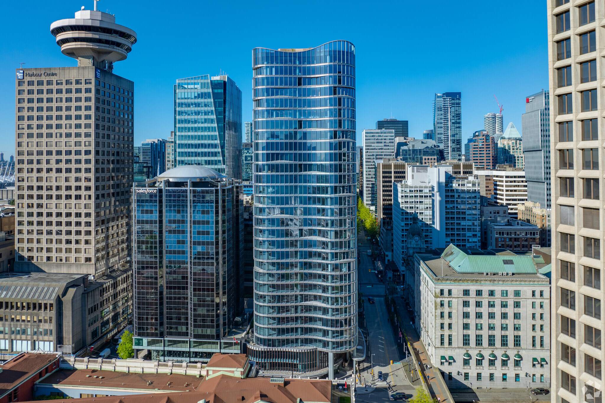 320 Granville St, Vancouver, BC à louer Photo du bâtiment- Image 1 de 15