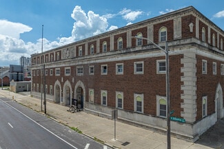 Plus de détails pour 523 NE Adams St, Peoria, IL - Sports et divertissement à vendre