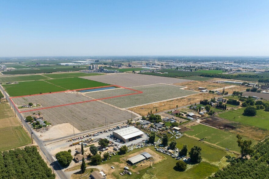 1318 S Washington Rd, Turlock, CA à vendre - Photo du bâtiment - Image 3 de 13