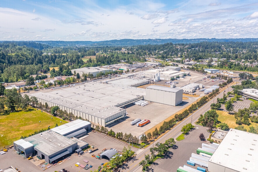 16800 SE Evelyn St, Clackamas, OR for lease - Aerial - Image 2 of 5