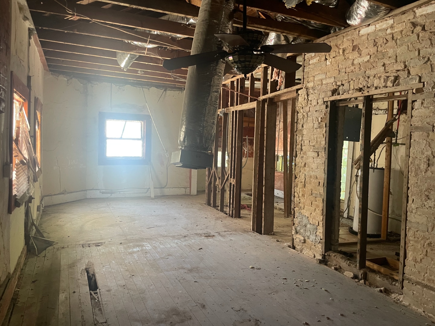 233 W Travis St, San Antonio, TX for sale Interior Photo- Image 1 of 2