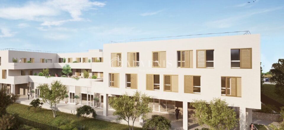Retail in Lattes for sale - Building Photo - Image 1 of 1