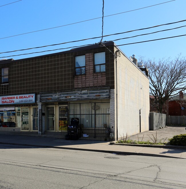 More details for 477 Oakwood Ave, Toronto, ON - Retail for Sale