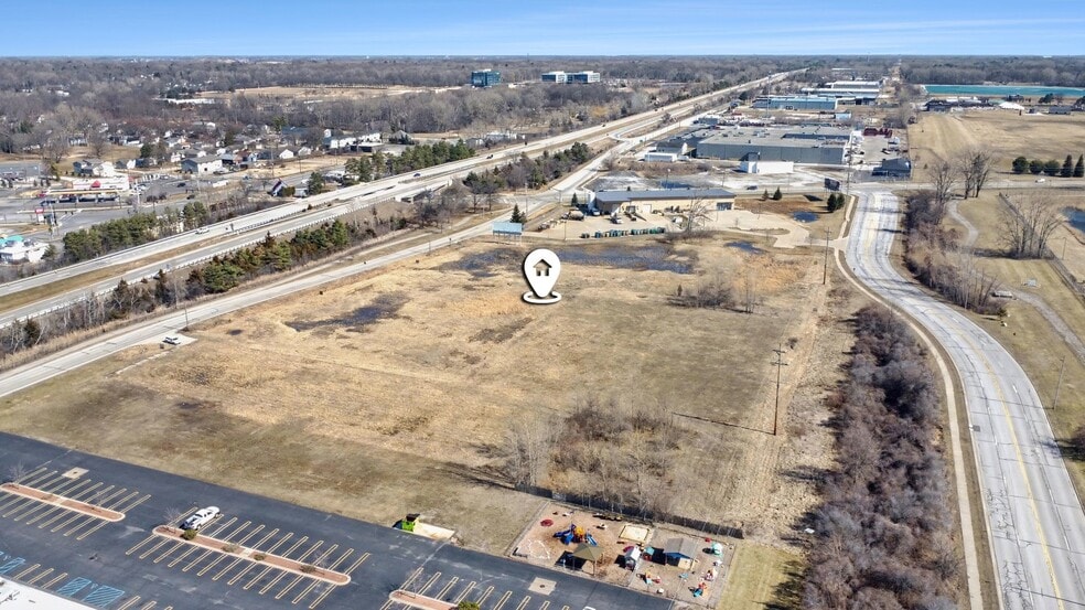1240 James Savage Rd, Midland, MI for sale - Building Photo - Image 3 of 9