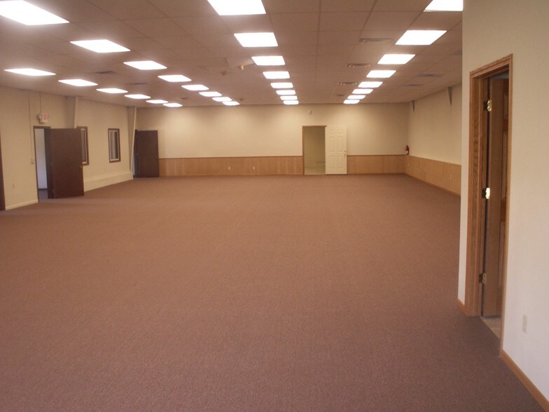 301 Old Dubuque Rd, Anamosa, IA for lease - Other - Image 3 of 5