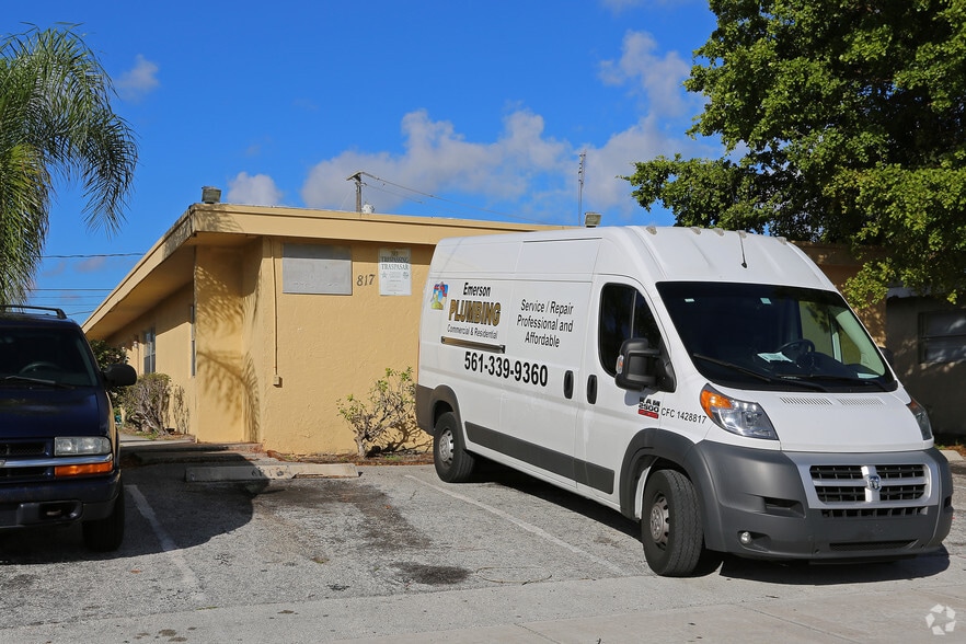 817 S H St, Lake Worth, FL for sale - Primary Photo - Image 1 of 3