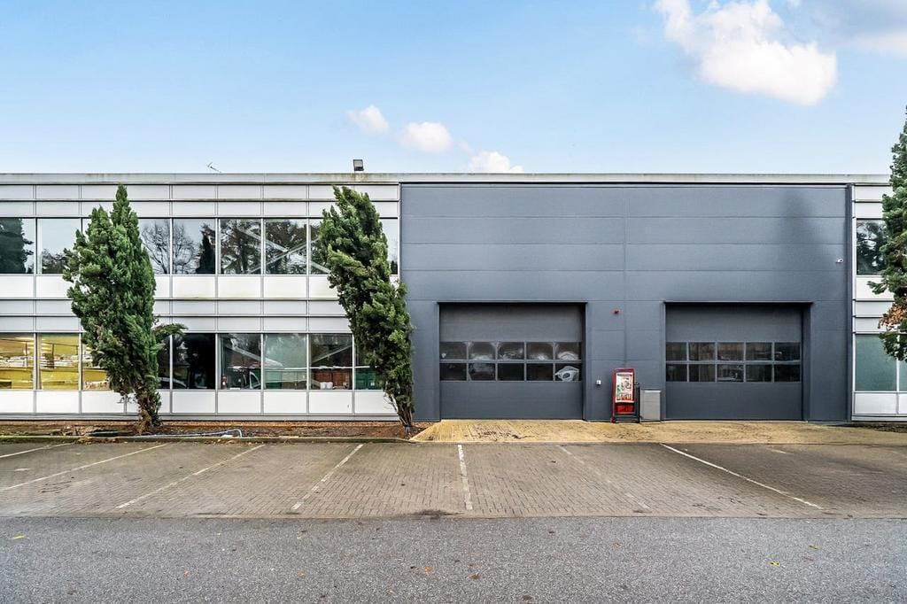 Oxford Rd, Uxbridge for lease Building Photo- Image 1 of 15