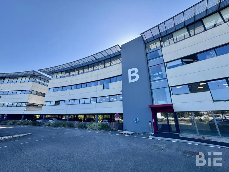 Office in Mérignac for lease - Building Photo - Image 1 of 16