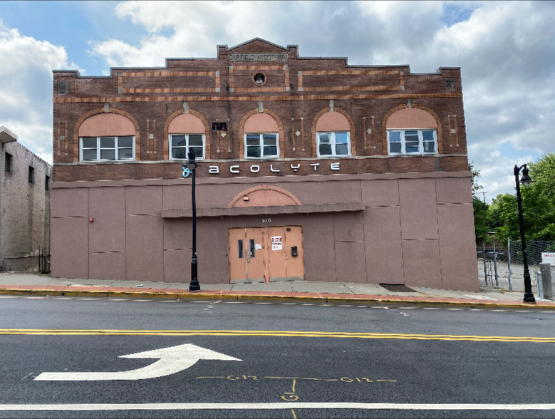 100 Passaic St, Garfield, NJ à vendre - Photo du bâtiment - Image 1 de 1