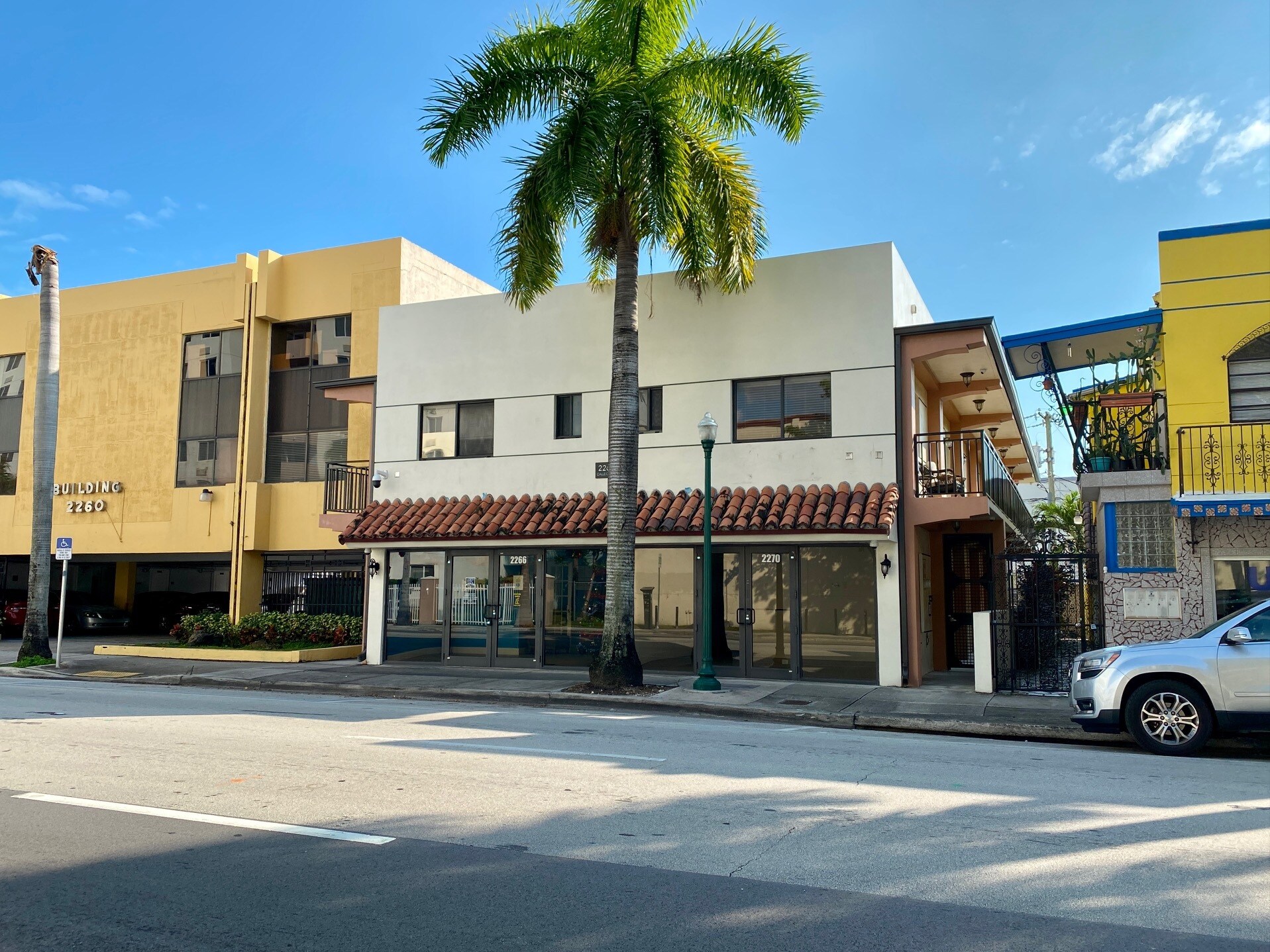 2268 SW 8th St, Miami, FL à vendre Photo du bâtiment- Image 1 de 13